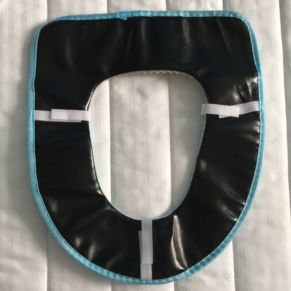 NWOT Soft + washable plush toilet seat cov… - Picture 2 of 2